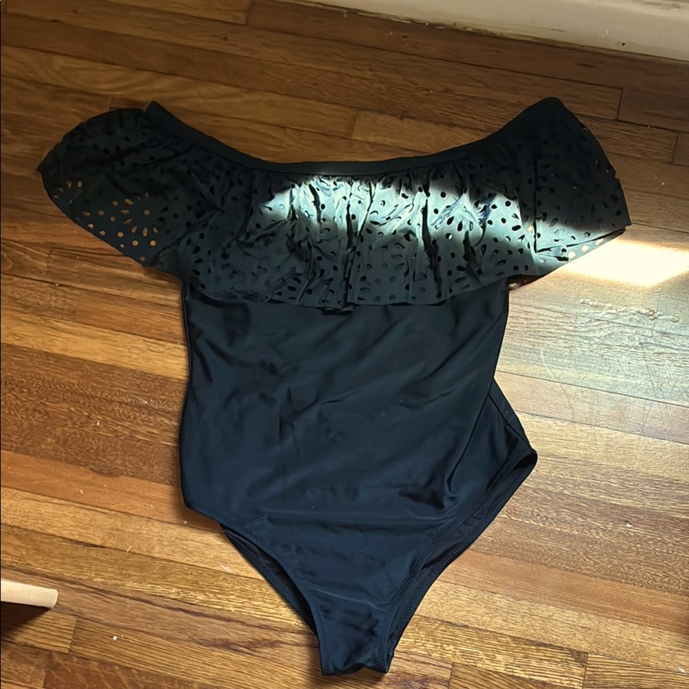 Black Off-Shoulder Swimsuit